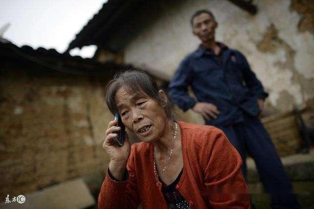 婆婆怀疑儿媳外遇，算命先生却说儿媳很好，半夜发现真相