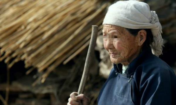算命先生说男子命中三妻，不料娶两妻后男子离世，村民算得真准