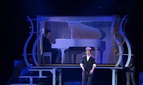 王力宏给儿子取名字，网友：名字共5笔，没1笔是弯的，一举两得