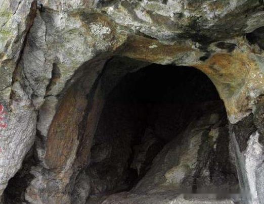 昆仑山的神秘洞穴 一万年前或是外星基地 因而成世界龙脉之祖