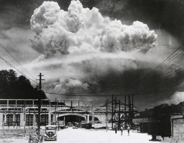 原子弹爆发 为何有一个距离爆心300米的日本女人可以幸存